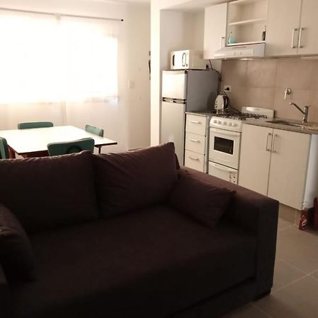 Departamento Calle Mendoza Albus -Acceso Rapido Ruta 22 Хенераль-Рока Экстерьер фото
